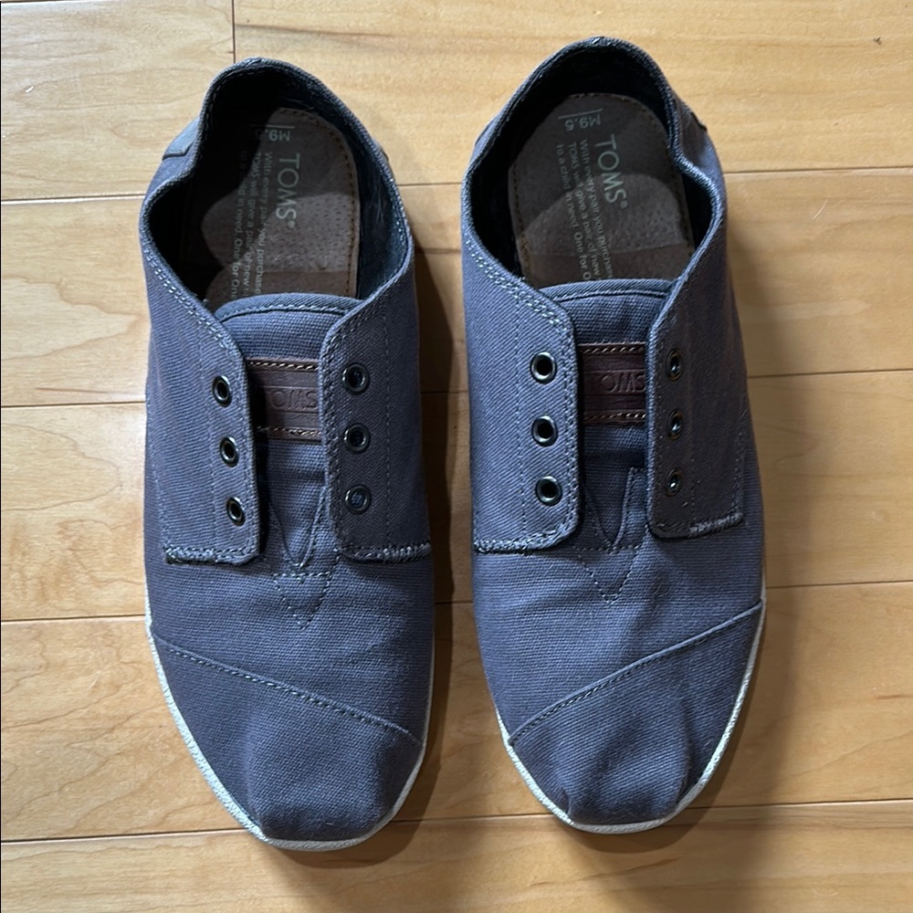 TOMS Men's Gray Casual Shoes
